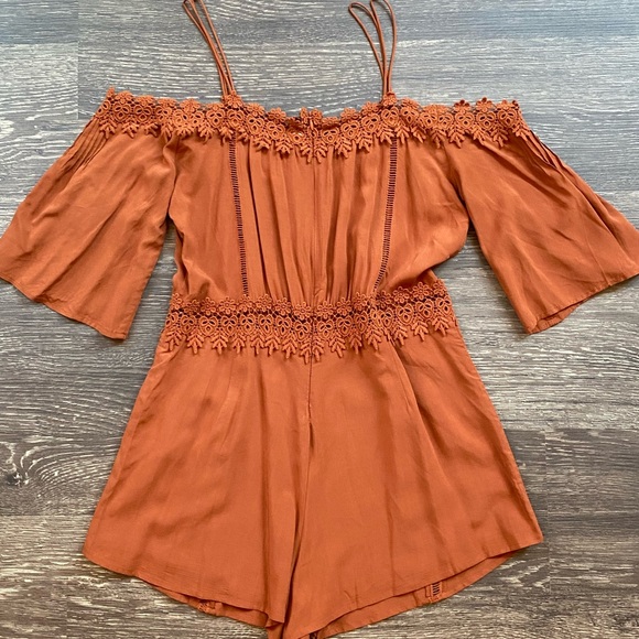 NWT Peasant Style Romper - Picture 2 of 4